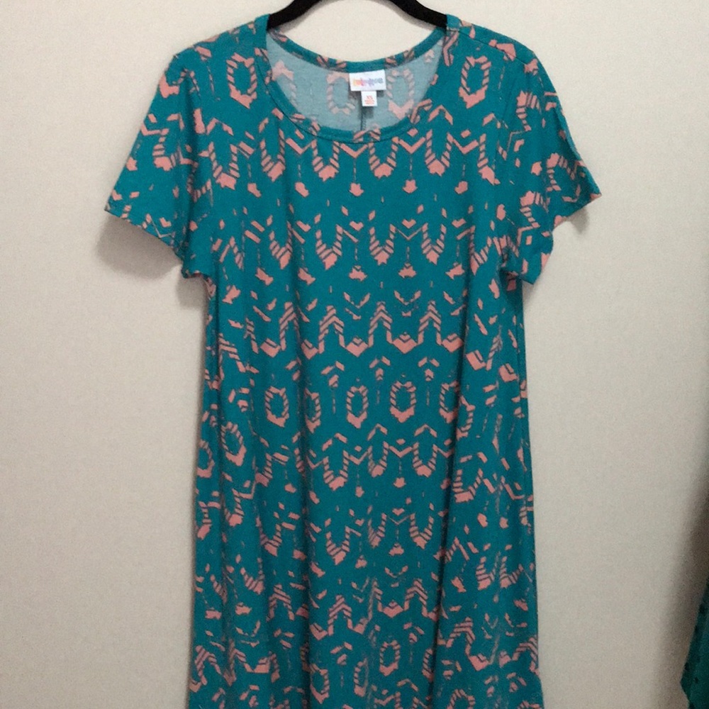 3/$30 Sale! 💵 LuLaRoe XS Carly